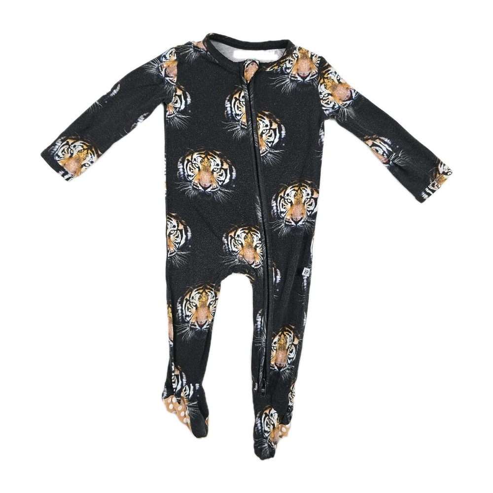 Bums and Roses Size 6-9 Months Tiger Footie One Piece Pajamas